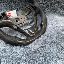 Carregar imagem no visualizador da galeria, Volante de fibra de carbono TTD Craft 2009-2016 Genesis Coupe