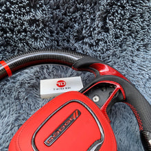 Carregar imagem no visualizador da galeria, Volante de fibra de carbono TTD Craft Dodge 2016-2023 Charger Challenger / 2014-2023 Durango