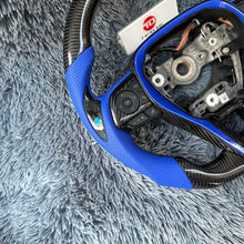 Lade das Bild in den Galerie-Viewer, TTD Craft Toyota 2019-2025 Corolla Schrägheck Rav4 Carbon-Lenkrad RAV4