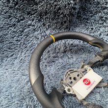 Cargar imagen en el visor de la galería, Volante de fibra de carbono TTD Craft Corvette C5 1997-2005