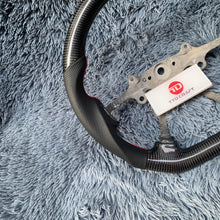 Cargar imagen en el visor de la galería, Volante de fibra de carbono TTD Craft para Jeep Cherokee/Grand Cherokee 2005-2010