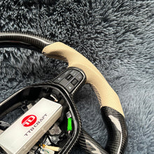 Cargar imagen en el visor de la galería, Volante de fibra de carbono TTD Craft 6ta generación 2023+ CRV