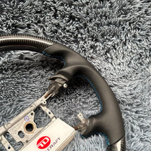 Carregar imagem no visualizador da galeria, Volante de fibra de carbono Mustang TTD Craft 1999-2004