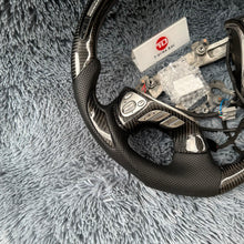 Cargar imagen en el visor de la galería, Volante de fibra de carbono TTD Craft para Infiniti QX60 (2013-2020), Q70 Q70L (2013-2022), M25 M35 M37 M56 (2011-2019)
