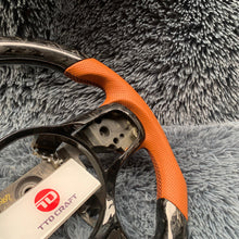 Cargar imagen en el visor de la galería, Volante de fibra de carbono TTD Craft Mitsubishi Evolution 2008-2015 EVO X