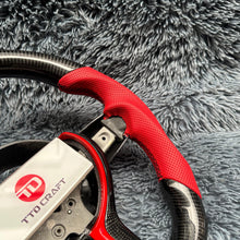 Carregar imagem no visualizador da galeria, TTD Craft BMW M5 M6 F10 F11 F06 F12 F13 F01 F02 F03 F04 F85 F86 Volante de fibra de carbono