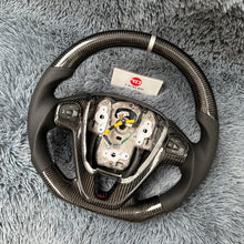 Carregar imagem no visualizador da galeria, Volante de fibra de carbono TTD Craft Ford EUA versão Fiesta