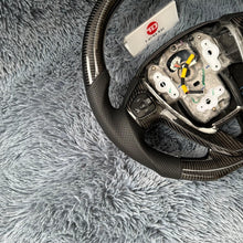 Cargar imagen en el visor de la galería, Volante de fibra de carbono TTD Craft Ford USA versión Fiesta