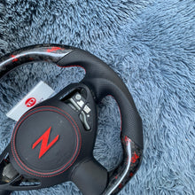 Lade das Bild in den Galerie-Viewer, TTD Craft Nissan 2010-2019 Juke Carbonfaserlenkrad