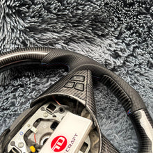 Cargar imagen en el visor de la galería, TTD Craft BMW SERIE 5 E60 E61 / SERIE 6 E63 E64 Volante de Fibra de Carbono