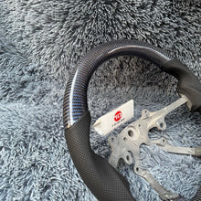 Charger l'image dans la galerie, TTD Craft Jeep 2005-2010 Cherokee/Grand Cherokee en fibre de carbone volant