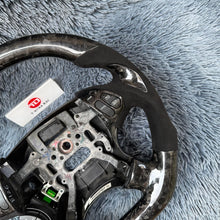 Carregar imagem no visualizador da galeria, Volante de fibra de carbono TTD Craft Acura 2004-2006 TL V6