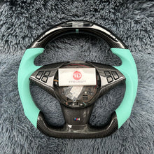 Carregar imagem no visualizador da galeria, Volante TTD Craft BMW SÉRIE 5 E60 E61 / 6 E63 E64 Volante de fibra de carbono
