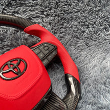 Lade das Bild in den Galerie-Viewer, TTD Craft Toyota 2020-2025 Highlander /Sienna Carbonfaserlenkrad