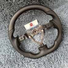 Lade das Bild in den Galerie-Viewer, TTD Craft 2006-2017 FJ Cruiser Kohlefaserlenkrad