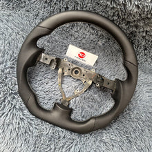 Lade das Bild in den Galerie-Viewer, TTD Craft 2006-2017 FJ Cruiser Kohlefaserlenkrad