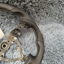 Lade das Bild in den Galerie-Viewer, TTD Craft 2006-2017 FJ Cruiser Kohlefaserlenkrad