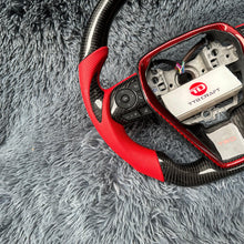 Lade das Bild in den Galerie-Viewer, TTD Craft Toyota 2018-2024 Camry SE XSE TRD V6 VENZA Carbonfaserlenkrad