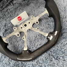 Cargar imagen en el visor de la galería, Volante de fibra de carbono TTD Craft para Jeep Cherokee/Grand Cherokee 2005-2010