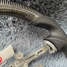 Lade das Bild in den Galerie-Viewer, TTD Craft Infiniti 2006-2010 M45 M35 Carbon Fiber Steering wheel