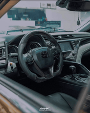 Carregar imagem no visualizador da galeria, Volante de fibra de carbono TTD Craft 8ª geração Camry 2018 - 2024 SE XSE TRD V6 V4 Avalon Venza