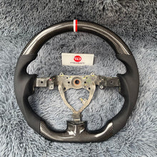 Lade das Bild in den Galerie-Viewer, Real 3K Carbon Fiber Steering Wheel for Toyota FJ Cruiser 2006-2017 | TTD Craft