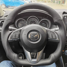 Cargar imagen en el visor de la galería, Volante de fibra de carbono TTD Craft para Mazda CX3 y CX6 (2013-2016)