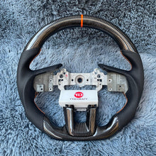 Cargar imagen en el visor de la galería, Volante de fibra de carbono TTD Craft para Subaru XV Crosstrek Outback 2016-2017 / Forester 2017-2018