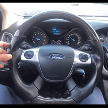 Charger l'image dans la galerie, TTD Craft Ford 2012-2014 Focus C-MAX Carbon Fiber Steering Wheel