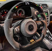 Carregar imagem no visualizador da galeria, Volante de fibra de carbono TTD Craft Mk7 GTI /R Jetta 2019-2020