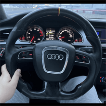 Carregar imagem no visualizador da galeria, Volante de fibra de carbono TTD Craft Audi B7 B8 S4 S5 A3 A4 A5 A6 A8 Q5 Q7 RS5