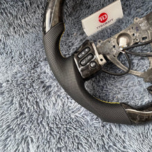 Cargar imagen en el visor de la galería, Volante de fibra de carbono TTD Craft para Toyota FJ Cruiser 2006-2017