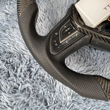 Carregar imagem no visualizador da galeria, Volante de fibra de carbono TTD Craft Infiniti 2018-2023 Q50