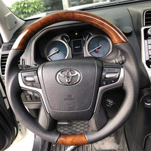 Lade das Bild in den Galerie-Viewer, TTD Craft Toyota 2018-2022 Prado 2016-2021 LandCruiser Carbon Fiber Steering Wheel