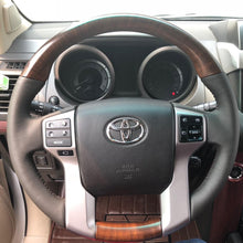 Lade das Bild in den Galerie-Viewer, TTD Craft Toyota 2010-2017 Prado Wood Grain Steering Wheel