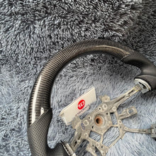 Lade das Bild in den Galerie-Viewer, TTD Craft Infiniti 2006-2010 M45 M35 Carbon Fiber Steering wheel