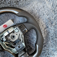 Cargar imagen en el visor de la galería, Volante de fibra de carbono TTD Craft Infiniti G35 2003-2006