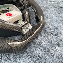 Cargar imagen en el visor de la galería, Volante de fibra de carbono TTD Craft Infiniti G35 2007-2013