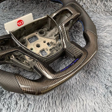 Cargar imagen en el visor de la galería, Volante de fibra de carbono TTD Craft para Ford F150 Raptor 2015-2020 / F250 2017-2022 / F350 2017-2022