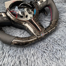 Carregar imagem no visualizador da galeria, TTD Craft BMW M5 M6 F10 F11 F06 F12 F13 F01 F02 F03 F04 F85 F86 Volante de fibra de carbono