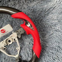 Cargar imagen en el visor de la galería, Volante de fibra de carbono TTD Craft para Toyota RAV4 2004-2005