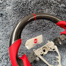 Cargar imagen en el visor de la galería, Volante de fibra de carbono TTD Craft para Toyota RAV4 2004-2005