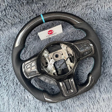 Cargar imagen en el visor de la galería, Volante de fibra de carbono TTD Craft Mitsubishi Evolution 2008-2015 EVO X