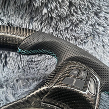 Cargar imagen en el visor de la galería, Volante de fibra de carbono TTD Craft Mitsubishi Evolution 2008-2015 EVO X