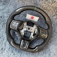 Cargar imagen en el visor de la galería, Volante de fibra de carbono TTD Craft Mitsubishi Evolution 2008-2015 EVO X