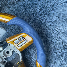 Cargar imagen en el visor de la galería, Volante de fibra de carbono TTD Craft para Subaru Outback Legacy 2010-2011