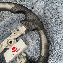 Cargar imagen en el visor de la galería, Volante de fibra de carbono TTD Craft Nissan GTR R35 2009-2016