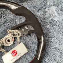 Cargar imagen en el visor de la galería, Volante de fibra de carbono TTD Craft Nissan GTR R35 Nismo Skyline 2017-2025