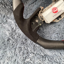 Cargar imagen en el visor de la galería, Volante de fibra de carbono TTD Craft Nissan GTR R35 Nismo Skyline 2017-2025