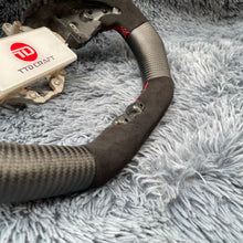 Cargar imagen en el visor de la galería, Volante de fibra de carbono TTD Craft Nissan GTR R35 Nismo Skyline 2017-2025